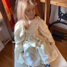 Sigikid Künstlerpuppe von Ilse Wippler limitiert auf 100 Stück mit Seidenkleid